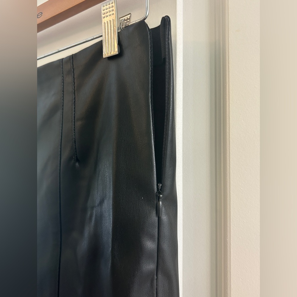 ZARA Faux Leather Trousers - Side-zip - Black - LRG - Picture 4 of 13